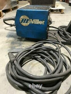 Miller Electric Model 22A 24V Welding Wire Feeder Welder With Tweco Mig-Gun